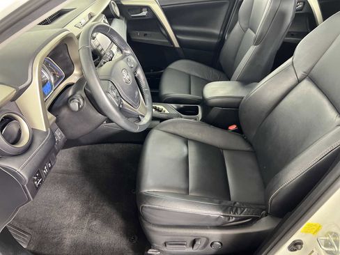 Used 2015 Toyota RAV4 Limited AWD/4WD image 18