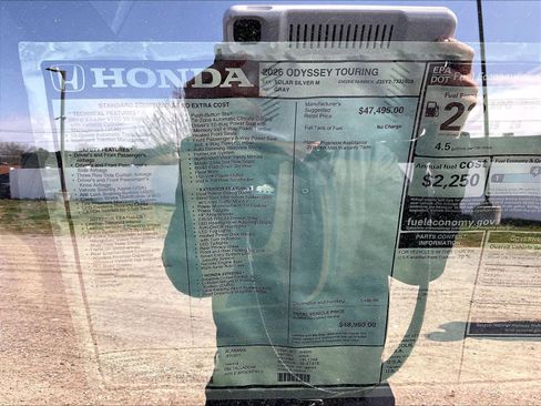 New 2026 Honda Odyssey Touring image 18