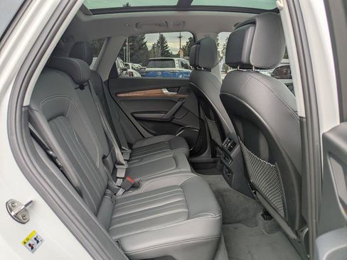 Used 2023 Audi Q5 2.0T Premium w/ Convenience Package AWD/4WD image 35