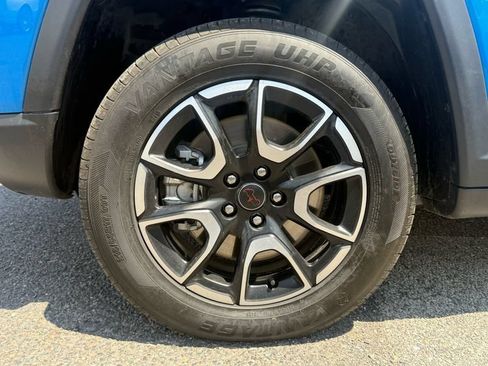Used 2025 Jeep Compass Trailhawk AWD/4WD image 13