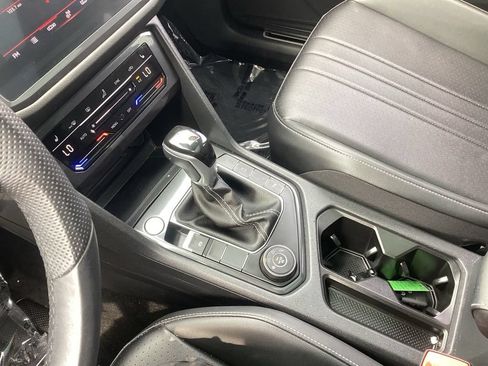 Used 2024 Volkswagen Tiguan SE R-Line AWD/4WD image 27