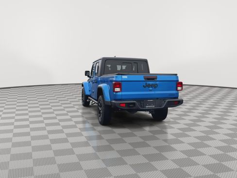 Used 2021 Jeep Gladiator Sport image 6