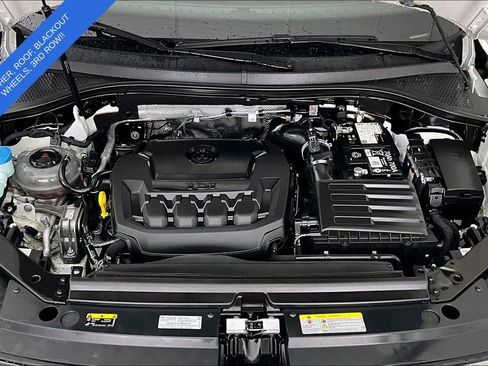 Used 2024 Volkswagen Tiguan SE R-Line FWD image 11
