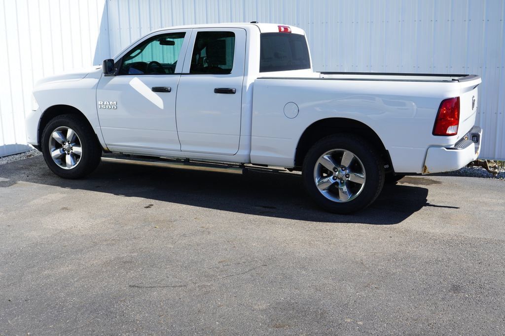Used 2018 RAM 1500 Express w/ Express Value Package AWD/4WD image 3