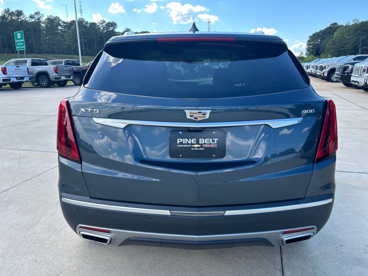 Used 2021 Cadillac XT5 Premium Luxury FWD image 6