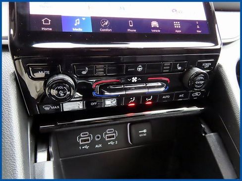 New 2025 Jeep Grand Cherokee Limited image 17