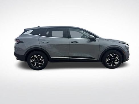 Used 2025 Kia Sportage LX FWD image 13