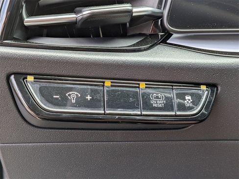 Used 2024 Kia Niro EX image 14