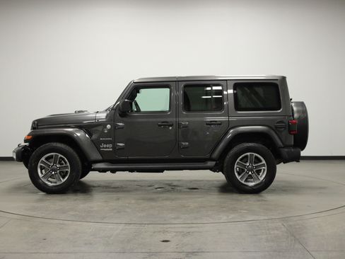 Used 2021 Jeep Wrangler Unlimited Sahara image 5