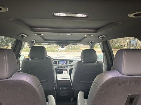 Used 2024 Buick Enclave Essence w/ Experience Buick Package image 9