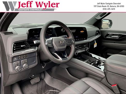 New 2026 Chevrolet Suburban RST w/ RST Capability Package AWD/4WD image 16