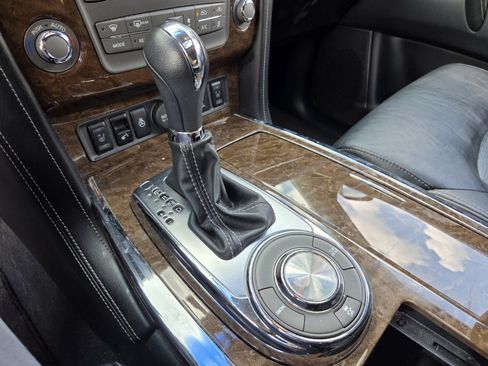 Used 2016 INFINITI QX80 2WD w/ Driver's Assistance Package image 18