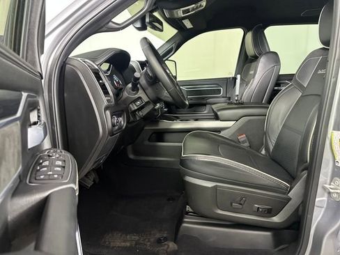 Used 2024 RAM 2500 Laramie w/ Night Edition image 11