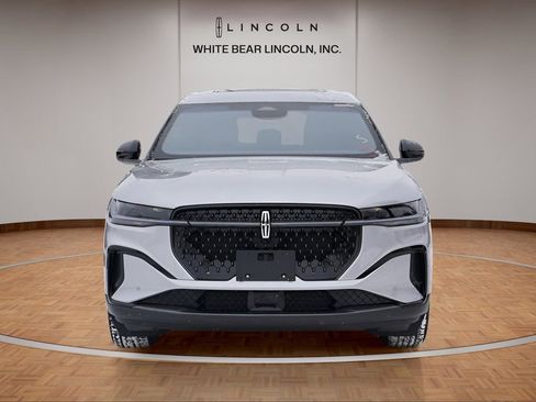 Used 2024 Lincoln Nautilus Premier w/ Equipment Group 102A image 2