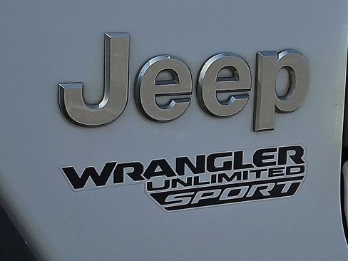Used 2020 Jeep Wrangler Unlimited Sport S AWD/4WD image 11
