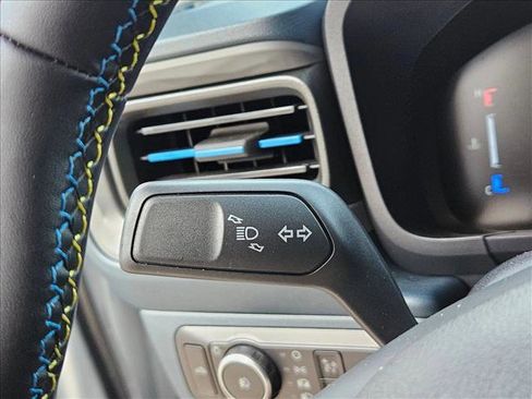 Used 2026 Ford Maverick Lobo AWD/4WD image 23