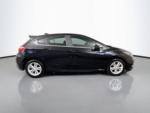 Used 2017 Chevrolet Cruze LT w/ Convenience Package FWD image 11