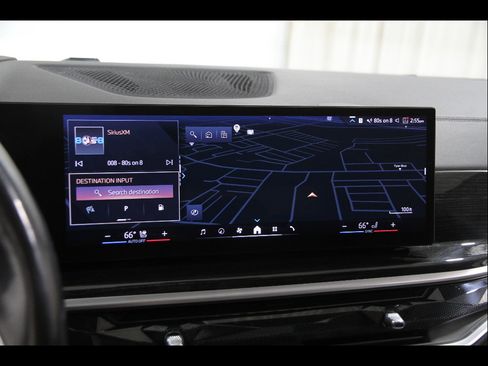 Used 2024 BMW X5 xDrive40i w/ M Sport Package image 9