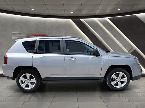 Used 2016 Jeep Compass Sport w/ Power Value Group FWD image 10