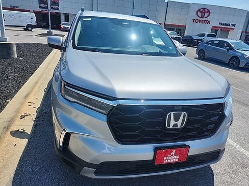 Used 2023 Honda Pilot Elite image 19