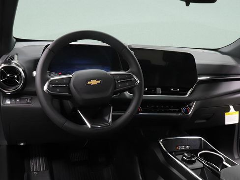 New 2026 Chevrolet Equinox LT FWD image 9