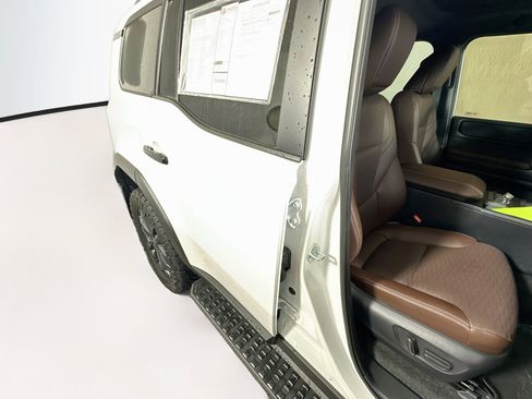 Certified 2026 Toyota Land Cruiser w/ Premium Package AWD/4WD image 28
