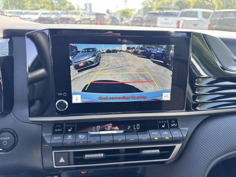 New 2026 Toyota Camry SE AWD/4WD image 15