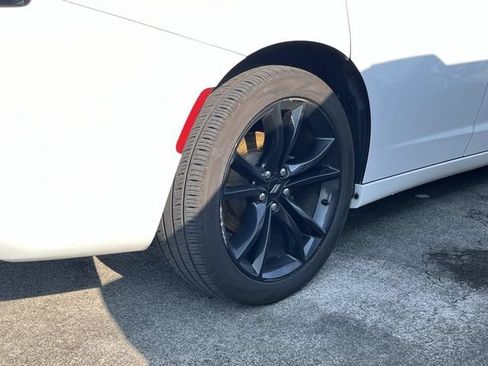 Used 2018 Dodge Charger SXT w/ Blacktop Package RWD image 14