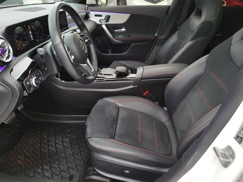 Used 2023 Mercedes-Benz CLA 250 image 17