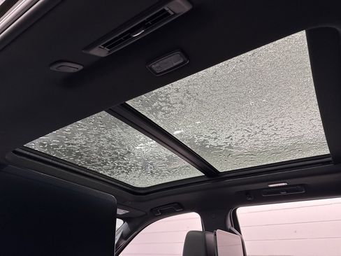 Used 2023 Chevrolet Tahoe Z71 w/ Luxury Package image 52