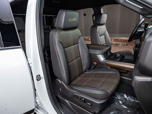 Used 2025 Chevrolet Silverado 2500 High Country w/ LPO, Dark Essentials Package image 31