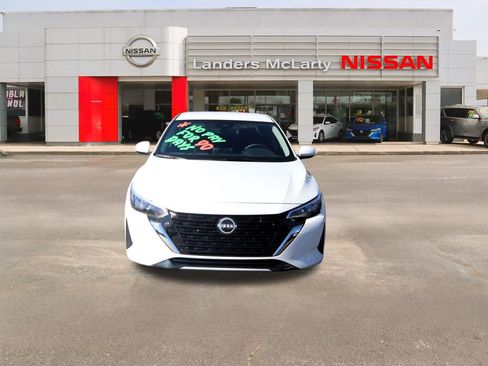 New 2025 Nissan Sentra SV w/ All-Weather Package image 8