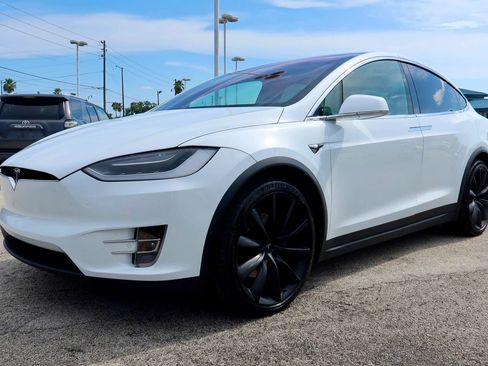 Used 2018 Tesla Model X 100D AWD/4WD image 5
