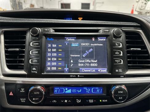 Used 2015 Toyota Highlander Limited image 16