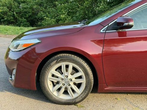Used 2015 Toyota Avalon XLE Premium image 3