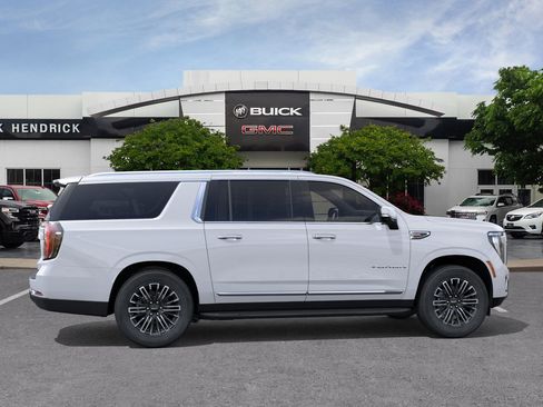 New 2026 GMC Yukon XL Elevation image 7