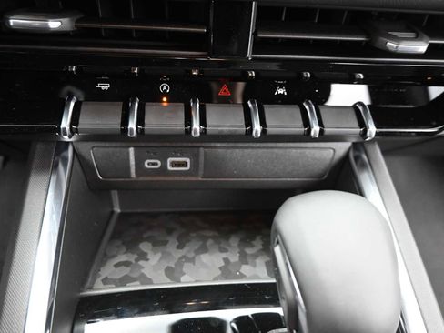 New 2026 GMC Canyon Elevation image 18