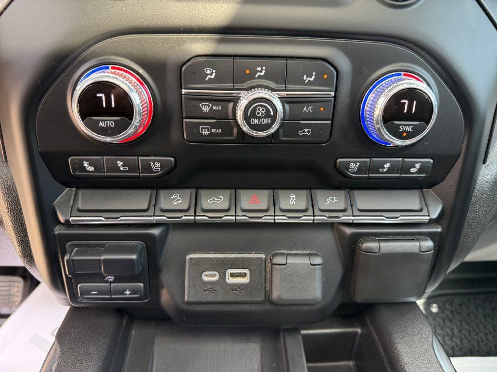 Used 2022 GMC Sierra 1500 AT4 w/ AT4 Preferred Package AWD/4WD image 30