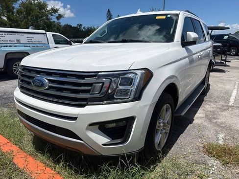 Used 2020 Ford Expedition XLT w/ Equipment Group 202A RWD image 4