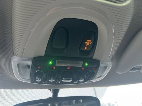 Used 2016 MINI Cooper 4-Door Hardtop image 33