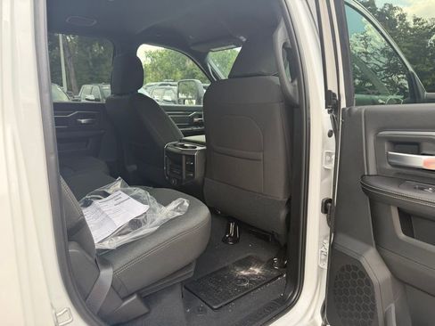 New 2026 RAM 3500 Big Horn AWD/4WD image 35