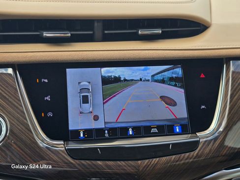 Used 2023 Cadillac XT6 Premium Luxury w/ Platinum Package AWD/4WD image 28