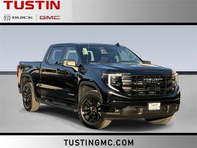 New 2026 GMC Sierra 1500 Elevation w/ LPO, Elevation Black Package