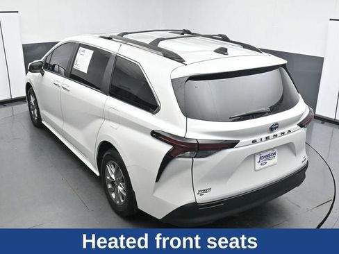 Used 2024 Toyota Sienna XLE FWD image 23