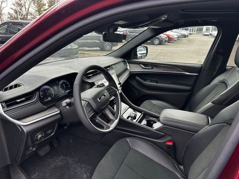 New 2026 Jeep Grand Cherokee Altitude image 19