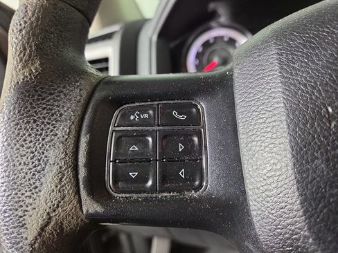 Used 2017 RAM 1500 Express RWD image 21
