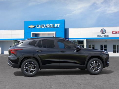 New 2026 Chevrolet Trax LT w/ LT Convenience Package FWD image 29
