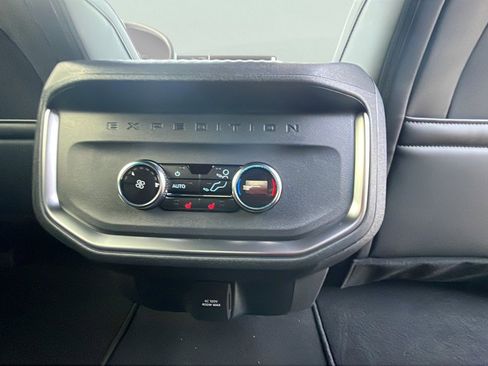 New 2026 Ford Expedition Platinum w/ Stealth Performance Package image 19
