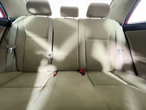 Used 2012 Toyota Corolla L FWD image 32
