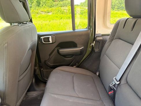 Used 2023 Jeep Wrangler Unlimited w/ Convenience Group AWD/4WD image 42